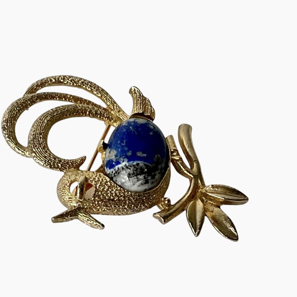 Bird Brooch Vintage Blue Cabochon Textured Stone Gold Tone Swirl Tail 2 Inch - Picture 6 of 11